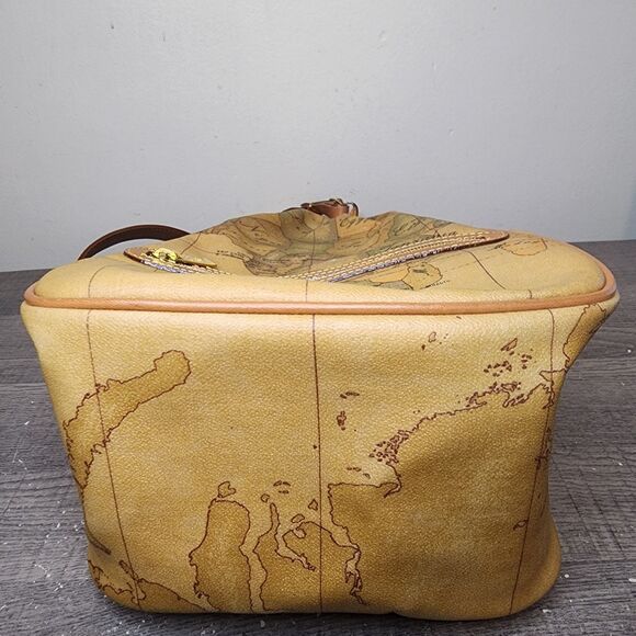 Alviero Martini 1A Classe GEO Classic Map Shoulder Sling Backpack Body Bag ITALY - Picture 9 of 16